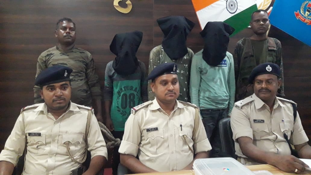 फाइनेंस मैनेजर को लूटने वाले तीनों आरोपी गिरफ्तार, एक पिस्टल के साथ नगद रुपए भी बरामद