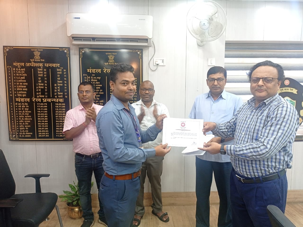धनबाद रेल मंडल के 25 रेलकर्मी पुरस्कृत