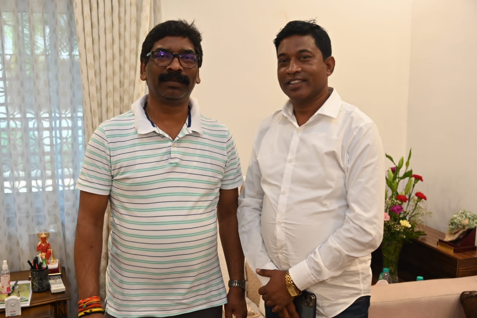 CM से मिले MLA भूषण बाड़ा, जानें किन बातों पर हुई चर्चा