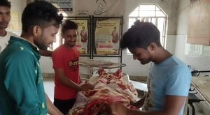 देवघर: नाबालिग की उसके ही घर में चाकू गोदकर ह'त्या, जानें पूरा मामला