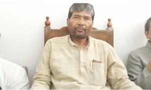 रामविलास पासवान की 77 वीं जयंती: भतीजे चिराग से भिड़ गए पशुपतिनाथ पारस, जानिये क्या बोल गए