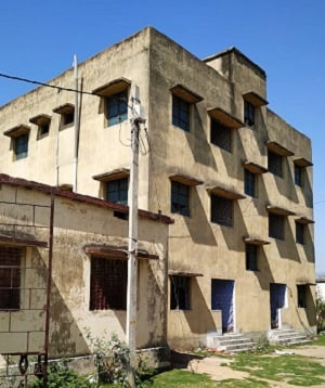 दस साल पहले एक करोड़ से बना सरकारी अस्पताल अब तक हैंड ओवर नहीं किया गया, जानिये क्यों