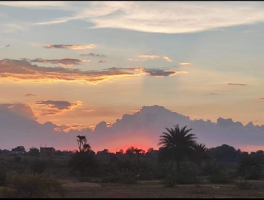 कोडरमा में  दिलकश सूर्यास्त का नजारा , सोशल मीडिया में छाया तस्वीर