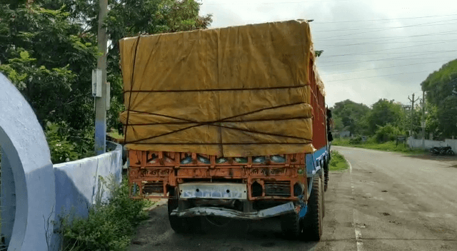 BOKARO:  अवैध कोयला लदा ट्रक जब्त, चालक-खलासी गिरफ्तार