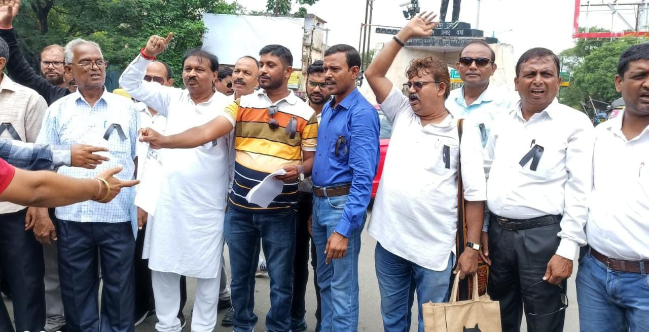 देवघर में एयर पोर्ट  और एम्स के शुभारंभ से कोयलांचल में  क्यों है निराशा,  पढ़िए इस खास खबर में