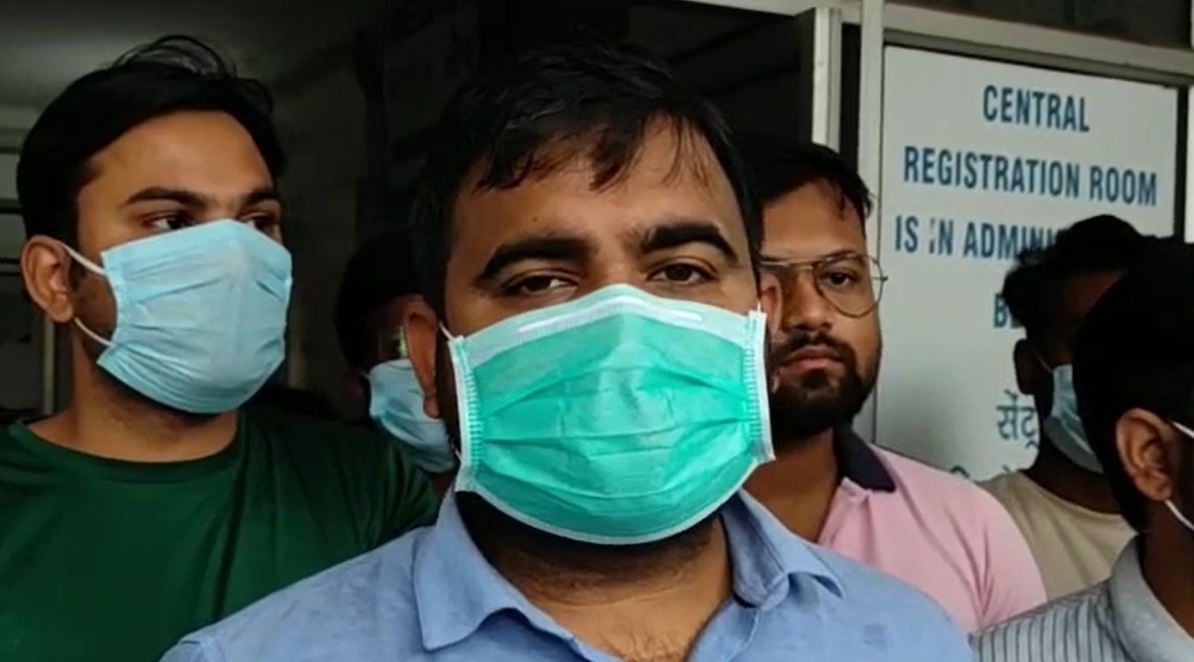 MGM अस्पताल में जूनियर डॉक्टरों का हड़ताल, वेतन मिलने के बाद लौटेंगे काम पर