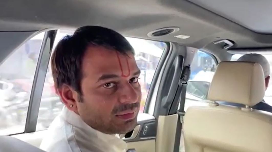 मथुरा में बिना दर्शन के लौटे तेजप्रताप, योगी सरकार पर लगाया आरोप