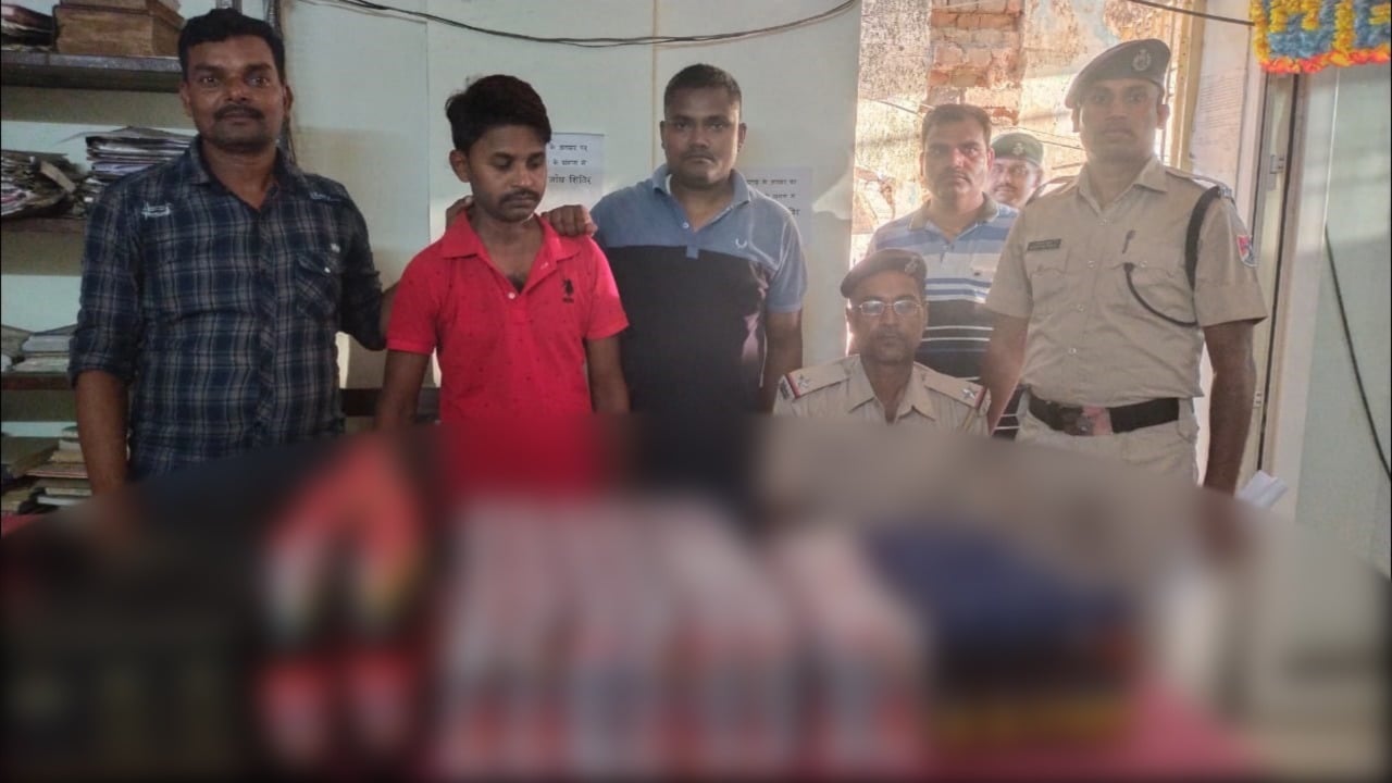 आसनसोल-वाराणसी पैसेंजर ट्रेन से भारी मात्रा में  देशी-विदेशी शराब बरामद, एक तस्कर गिरफ्तार