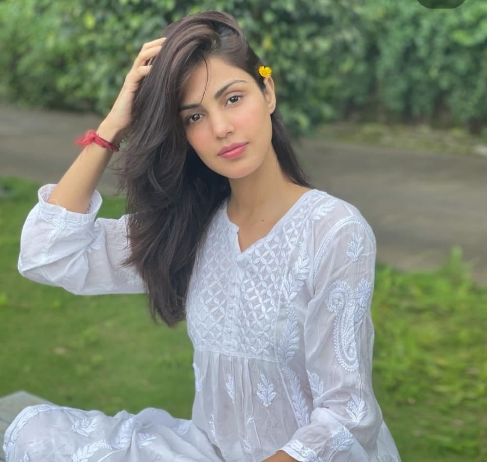 सुशांत सिंह राजपूत की गर्लफ्रेंड रिया को हो सकती है 10 साल की सजा, जानिए क्यों