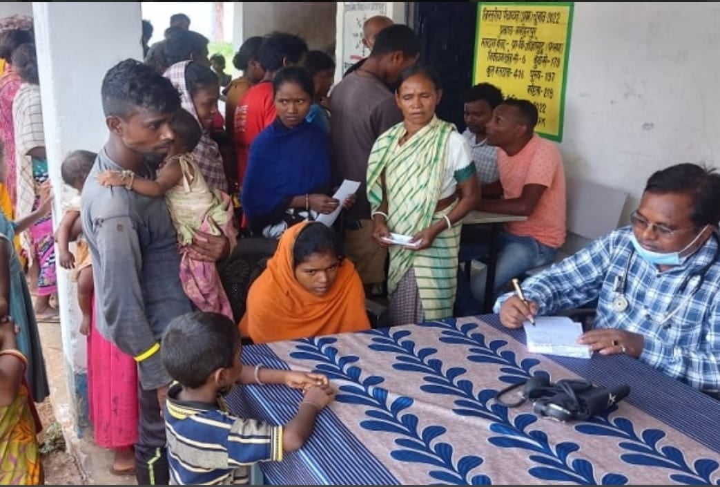 सारंडा में पिछले 10 दिनों में 7 लोगों की मौ'त, तब जागा स्वास्थ्य विभाग, गांवों में लगाया कैंप