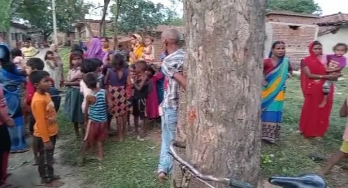 जिस मां ने 9 माह तक अपनी कोख में पाला, उसी मां की फोड़ दी दोनों आंखें, क्यों ?पढ़िए पूरी खबर