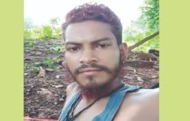 BIG BREAKING :  पीएलएफआई के जोनल कमांडर संतोष गिरफ्तार !, AK 47 और बाइक बरामद