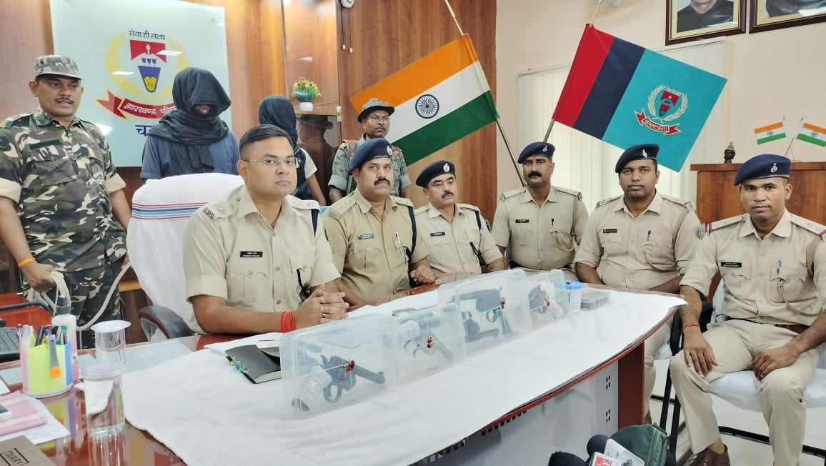 कुख्यात अपराधी कैलू पासवान दिल्ली से गिरफ्तार, 5 देशी पिस्टल औऱ 12 जिंदा कारतूस बरामद