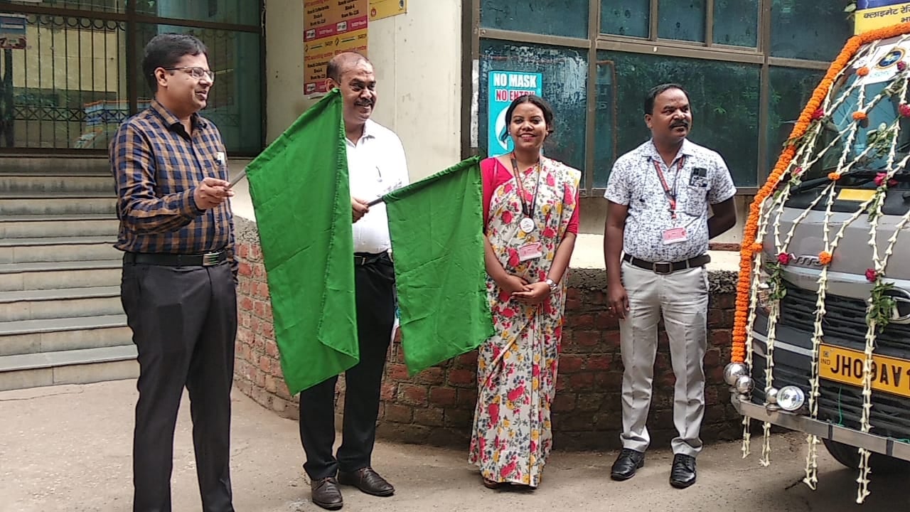 दामिनी ऐप से पहले ही मिल जाएगी वज्रपात की सूचना, रांची DC ने रवाना किया जागरूकता रथ