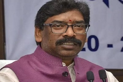 केंद्र सरकार के पास अमीरों का कर्ज माफ करने का पैसा है लेकिन गरीब का आंसू पोछने का नहीं: हेमंत सोरेन