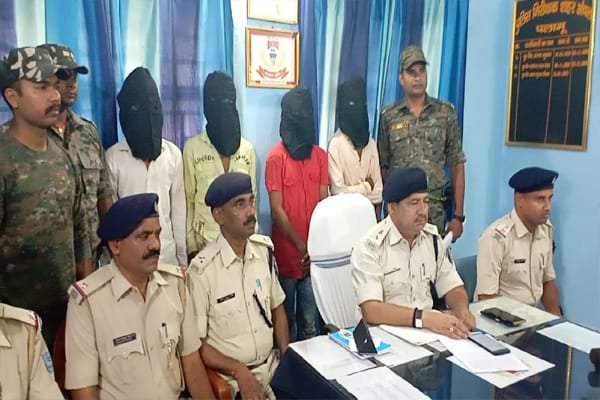 अंतरराज्यीय वाहन चोर गिरोह का खुलासा, चार गिरफ्तार, 9 बाइक बरामद