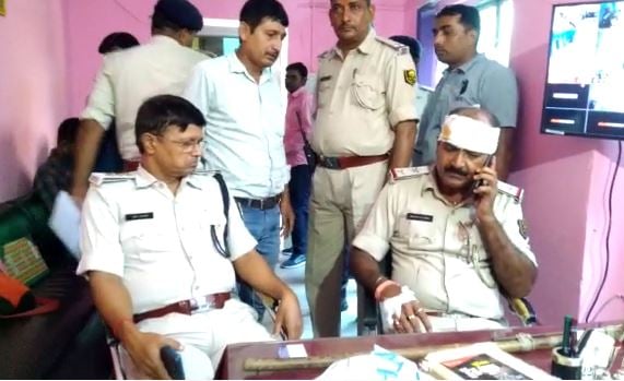 पटना: जाम हटा रहे पुलिसवाले की कर दी पिटाई