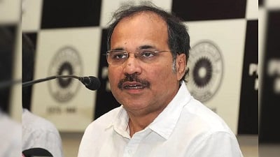 राष्ट्रपति पर कांग्रेस नेता अधीर रंजन चौधरी का विवादित बयान, संसद में हंगामा