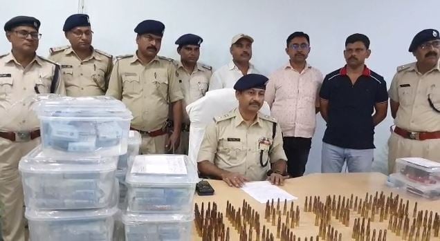 यूपी से बिहार हथियार तस्करी करने वाले जाल का फूटा भांडा, पुलिस की पकड़ में क्या-क्या आया जानिये