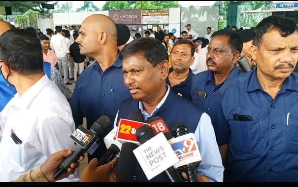 सुखाड़ पर केंद्र सरकार के साथ समन्वय बना कर किसानों को राहत दे सरकार: अर्जुन मुंडा