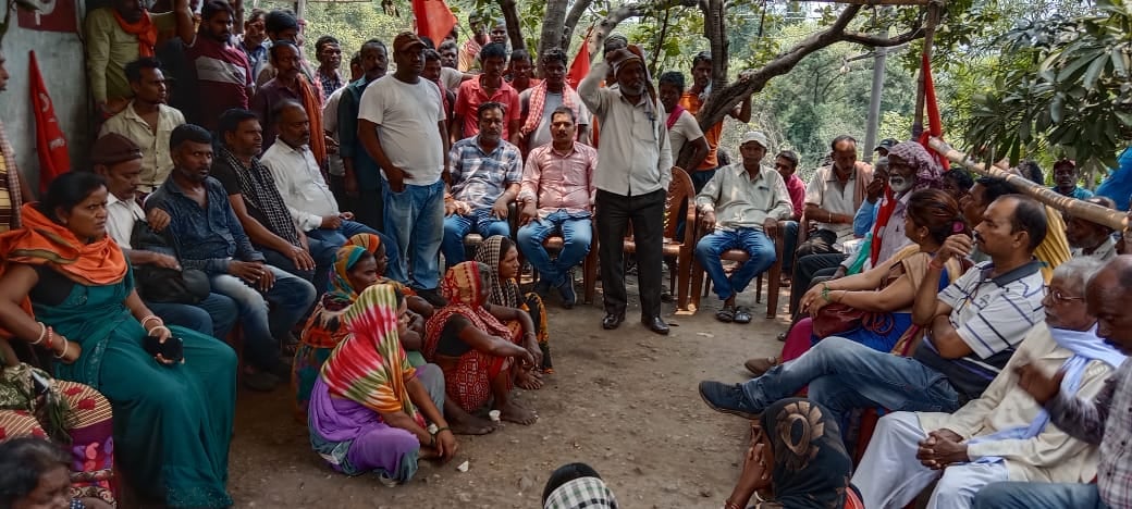 धनबाद: मासस जिलाध्यक्ष सहित पांच नेताओं की गिरफ़्तारी से तनाव का माहौल