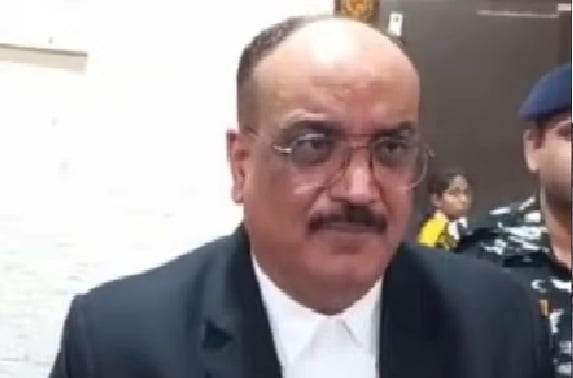 अधिवक्ता राजीव कुमार 6 दिनों की पुलिस रिमांड पर, रांची कोर्ट में वकीलों ने नहीं किया काम