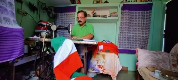 UP के नत्थे सिंह ने बनाया था स्वतंत्र भारत का पहला तिरंगा, जानिए क्या है कहानी