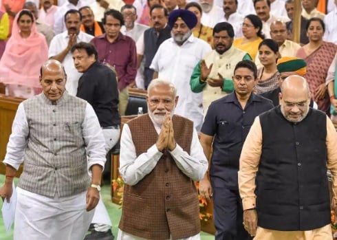 प्रधानमंत्री नरेंद्र मोदी ने की प्रमुख मंत्रियों के साथ बैठक, जानिए क्या था विषय