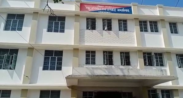 उत्पाद विभाग का अभियान , शराब पीते 47 लोग धराएं, 6 महिलाएं भी शामिल