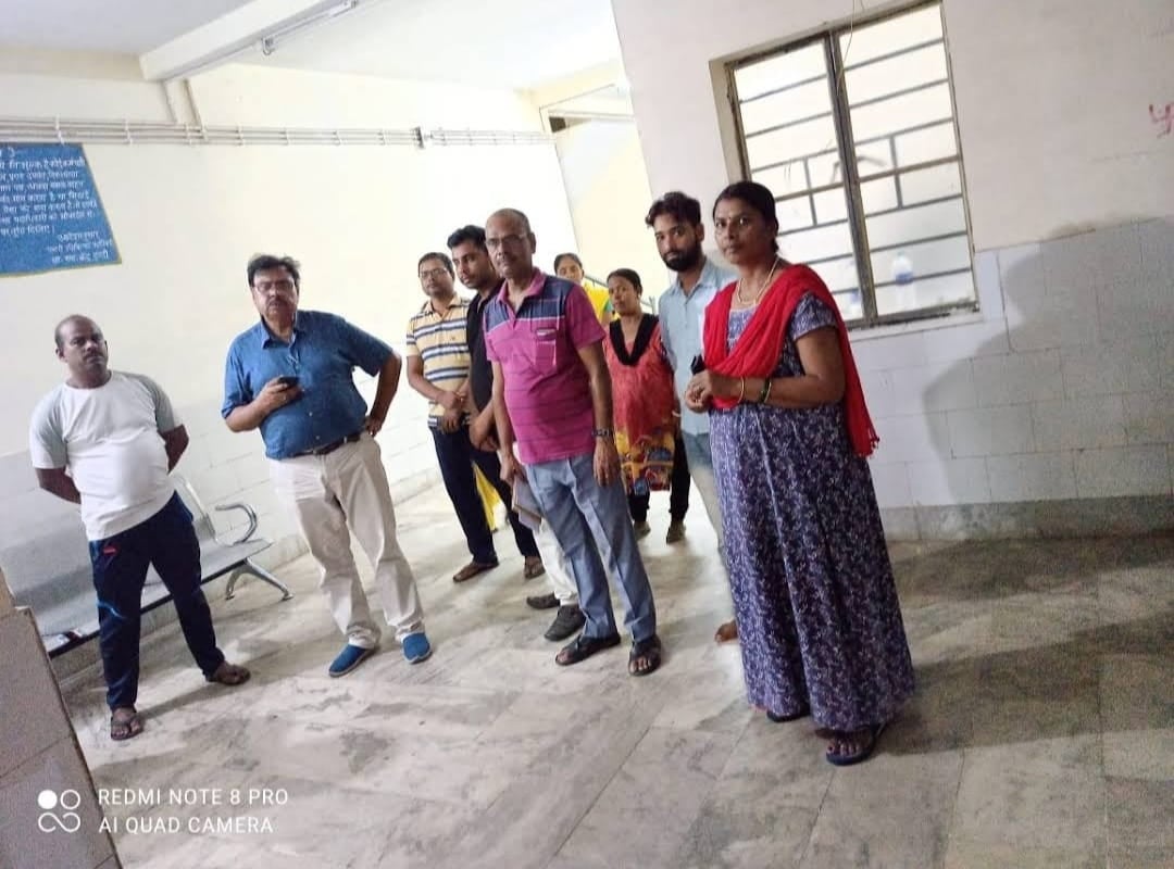 धनबाद की बिगड़ी चिकित्सा व्यवस्था देख जब हैरत में पड़ गए सिविल सर्जन