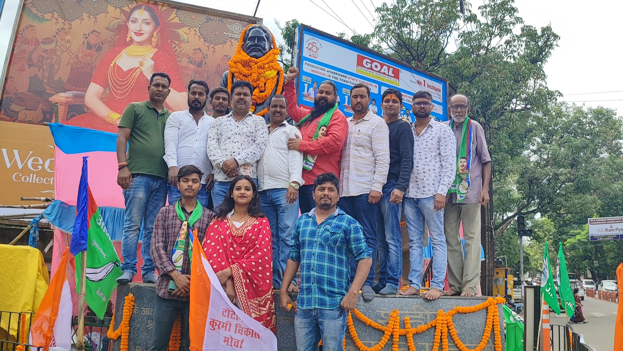 शहीद निर्मल महतो के शहादत दिवस पर आजसू नेताओं ने दी श्रद्धांजलि