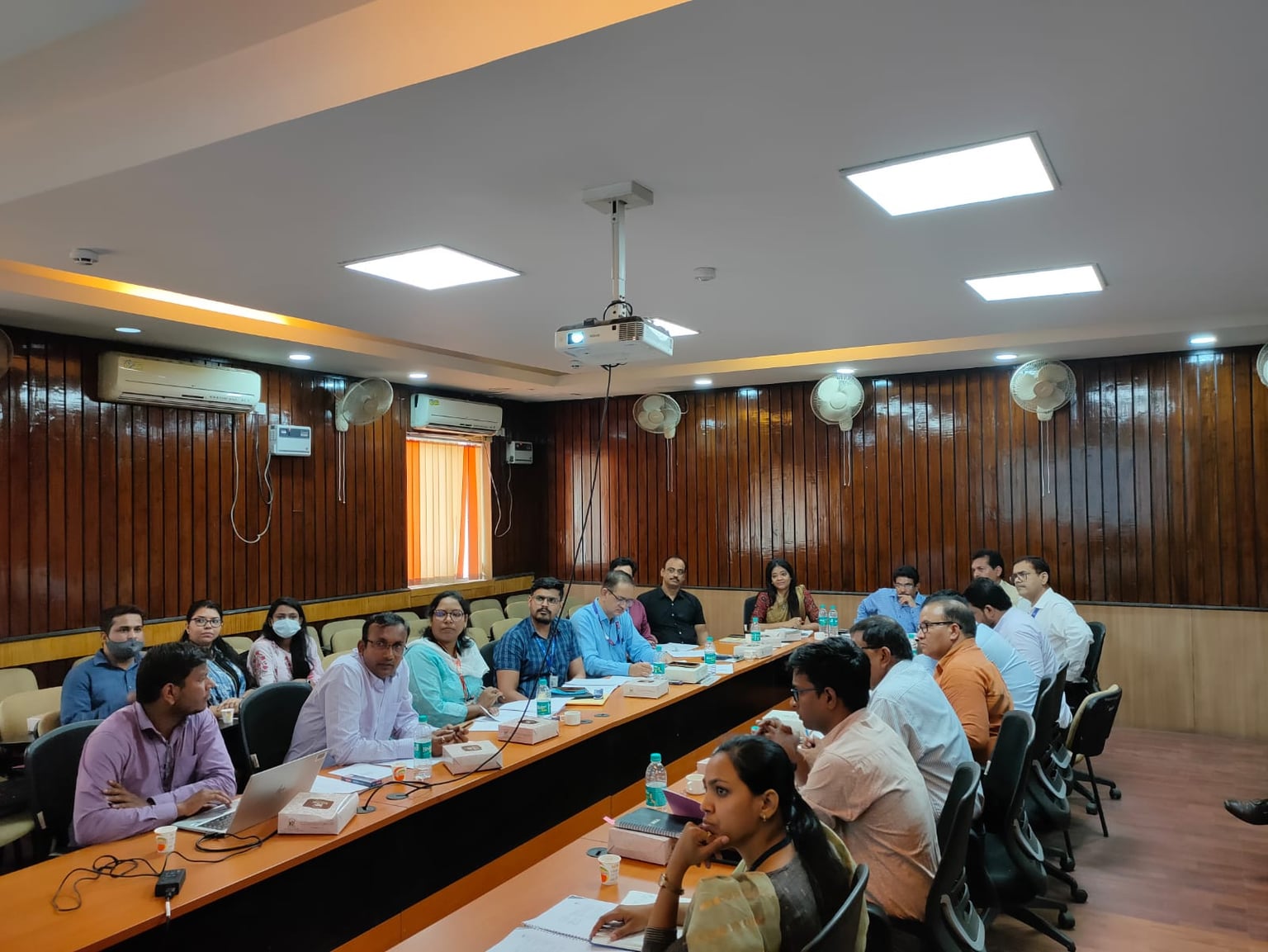 बैंकर समिति की बैठक में कृषि सचिव क्यों हुए नाराज, जानिए खबर में