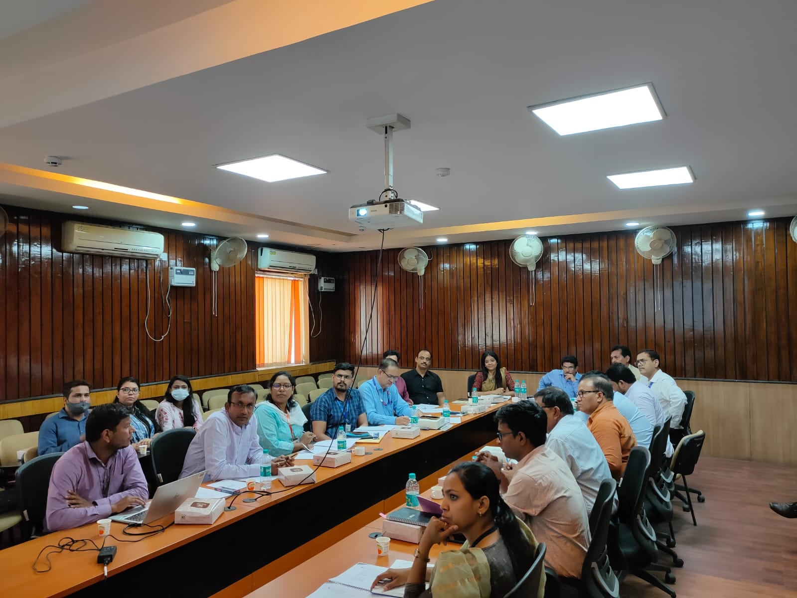 बैंकर समिति की बैठक में कृषि सचिव क्यों हुए नाराज, जानिए खबर में