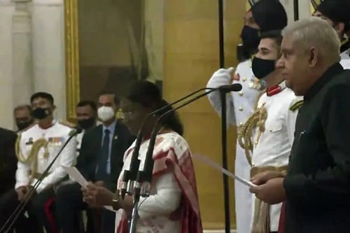 जगदीप धनखड़ ने ली उपराष्ट्रपति पद की शपथ, जानें किसान परिवार से यहां तक का सफर