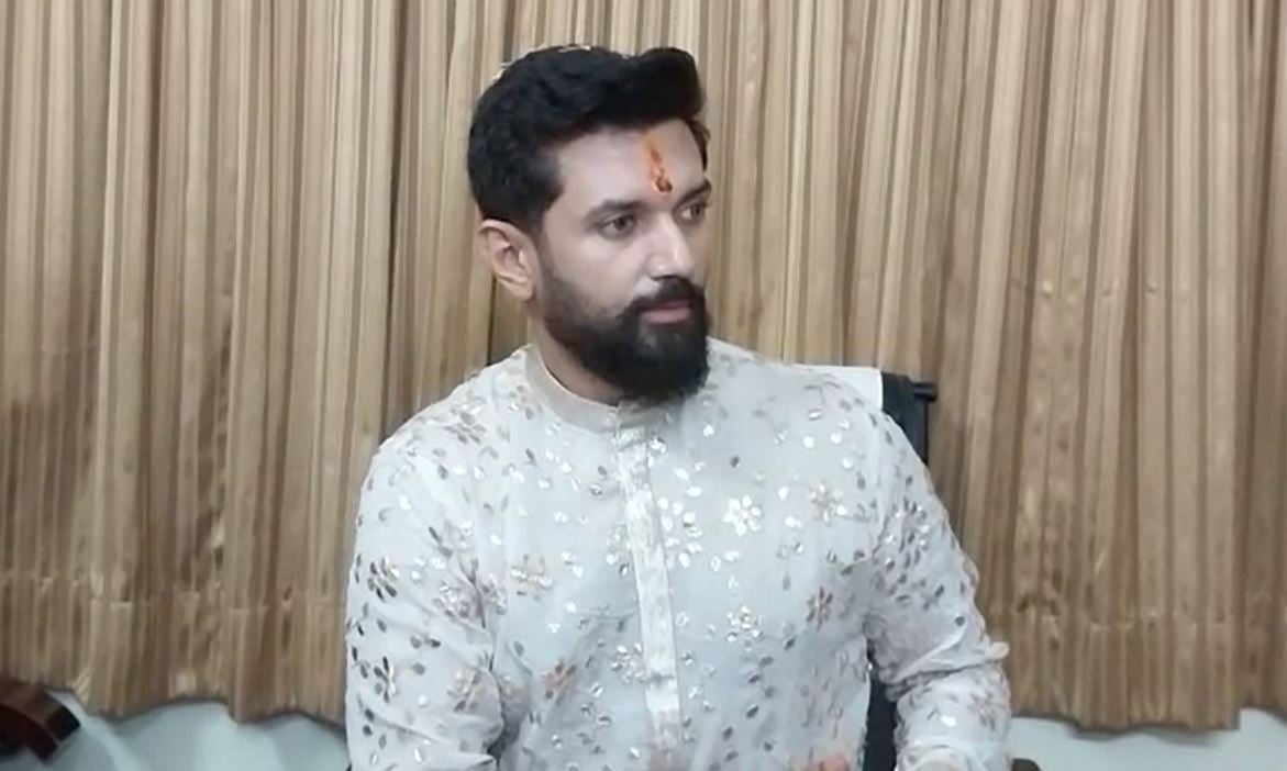 चिराग का नीतीश पर हमला, कहा- 16 महीने लग गए डिसाइड करने में कि वो सीएम रहेंगे या नहीं