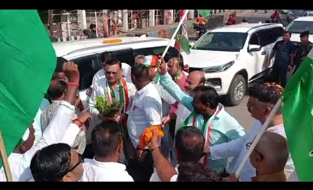 धनबाद पहुंचे कांग्रेस प्रभारी , प्रदेश अध्यक्ष, मंत्री ने क्या कह दिया -आप भी जानिए