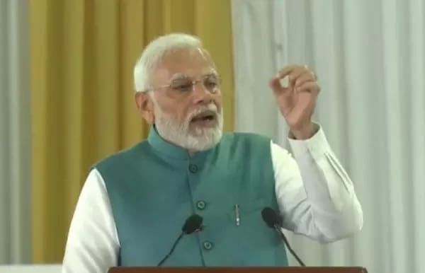 पीएम मोदी ने महिला खिलाड़ियों के किन खेलों में प्रदर्शन की तारीफ की, जानिए