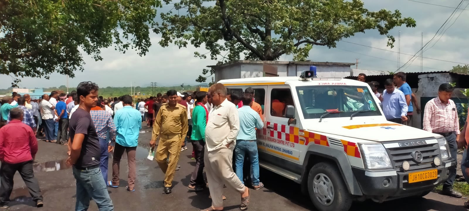 BCCL की आकाश किनारी कोलियरी में करंट से एक की मौत , तीन झुलसे - जानें कैसे घटी घटना