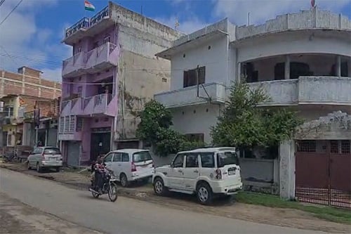 कोयला व्यवसायी राजेंद्र गुप्ता के घर इनकम टैक्स का छापा