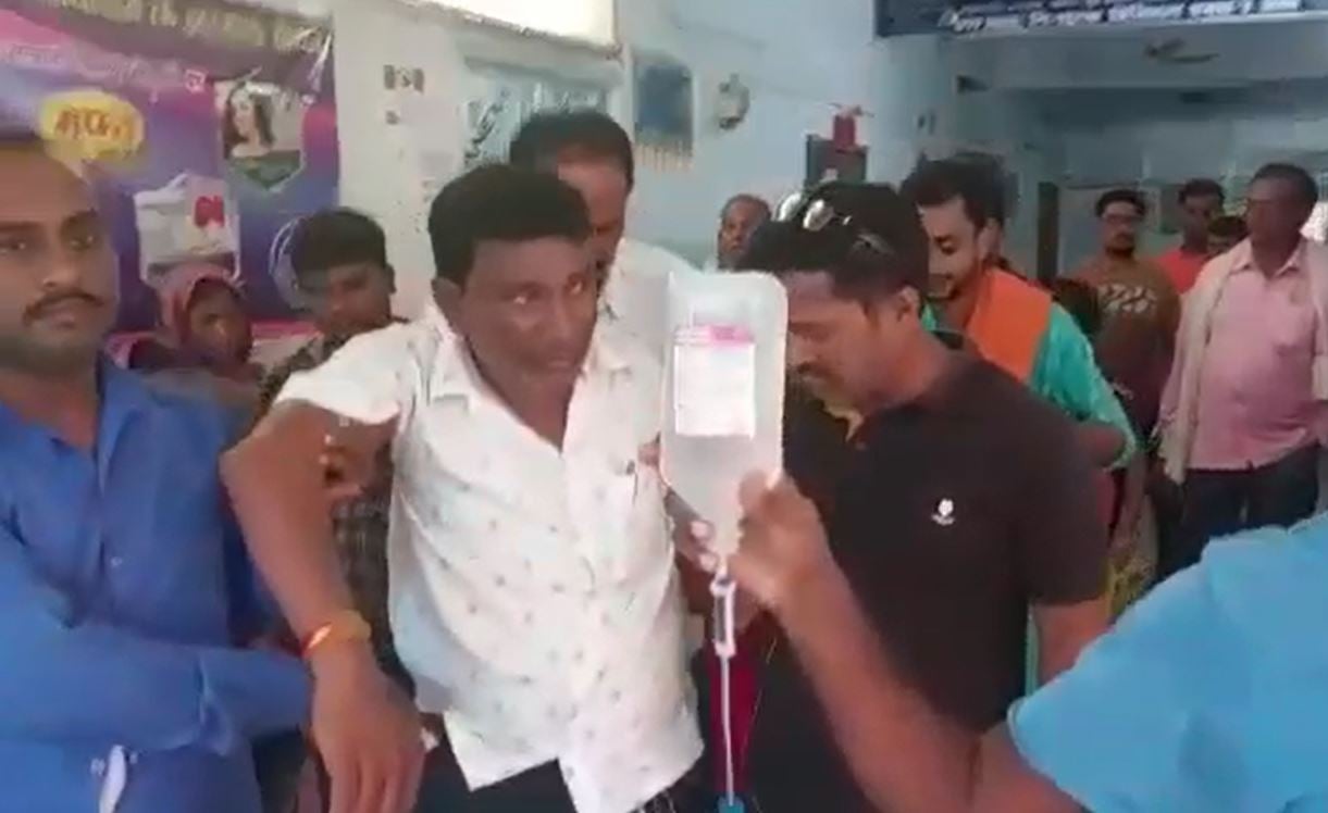 सीएसपी संचालक को अपराधियों ने मारी गोली, लूटा साढ़े चार लाख रुपया