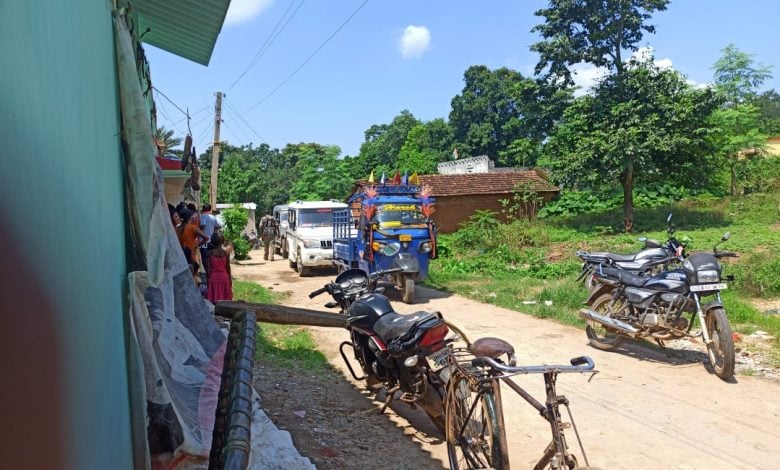 आदिम जनजाति के युवक ने अपनी प्रेमिका की ही ले ली जान, जानिये क्या है मामला