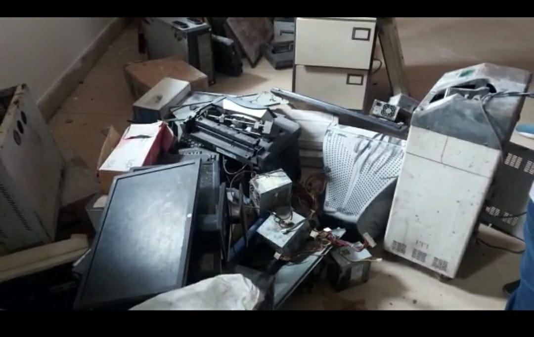 धनबाद के हेड पोस्ट ऑफिस में लगी आग ,उसके बाद क्या हुआ आप भी जानिए