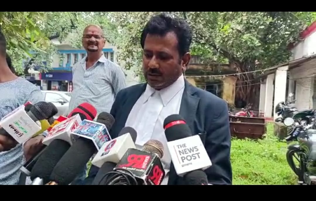 महिला ने कराया शिकतवाद ,कहा -उसके साथ बदतमीजी करने वाले अब दे रहे धमकी