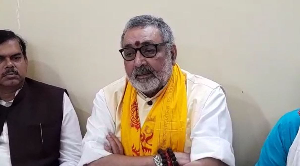 गिरिराज सिंह ने सीएम नीतीश पर साधा निशाना, कहा- पीएम मैटेरियल तो छोड़िए सीएम मैटेरियल के लायक भी नहीं