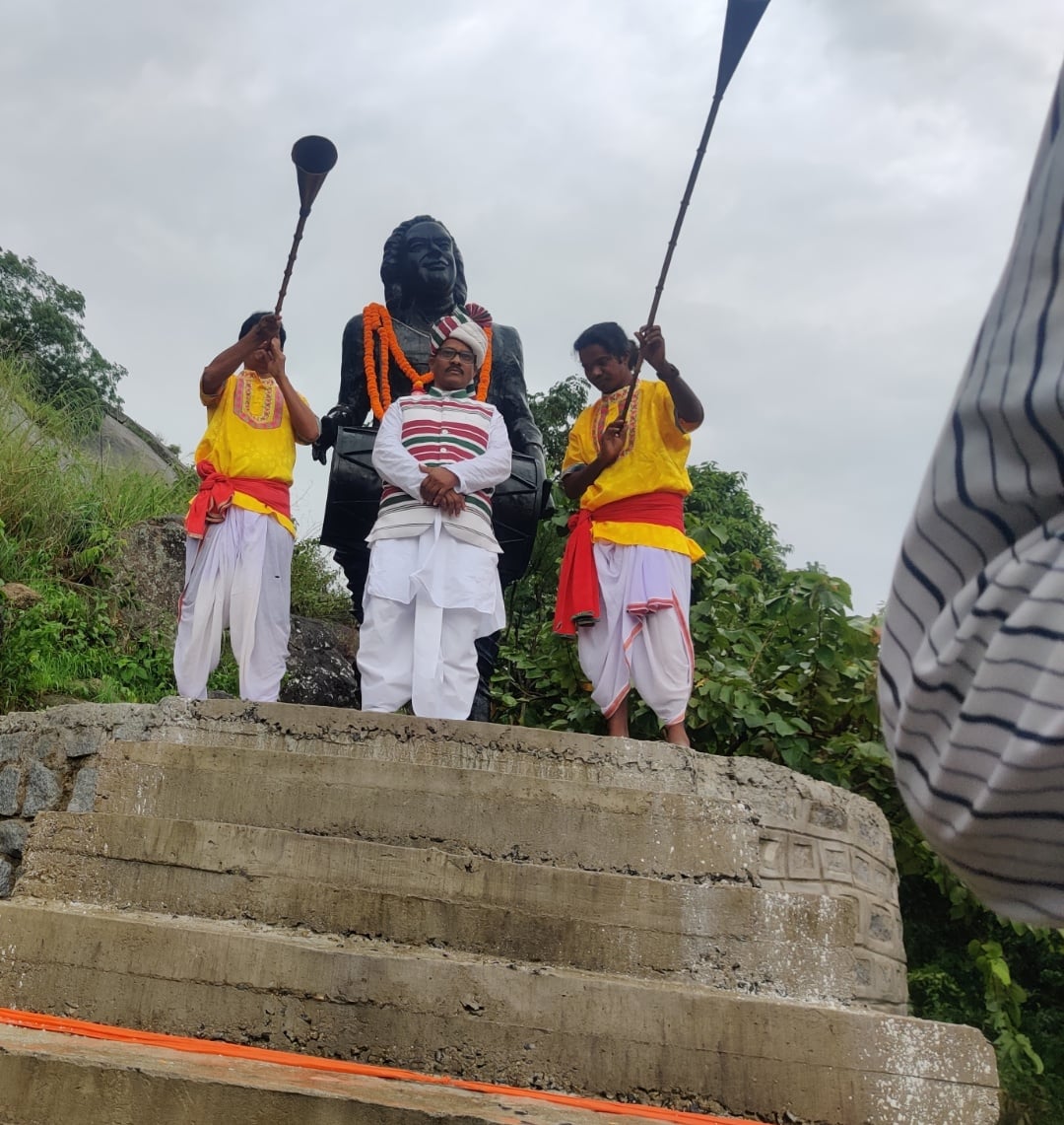 म्यूजियम और लाइबेरी के लिए रामदयाल मुंडा का बनवाया भवन खंडहर में हुआ तब्दील, देखिये वीडियो