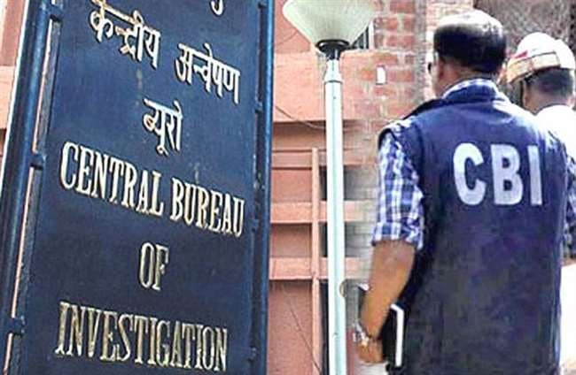बिहार में फ्लोर टेस्ट से पहले RJD नेताओं के घर CBI का छापा, राबड़ी यादव ने कहा- छापेमारी से डरने वाले नहीं