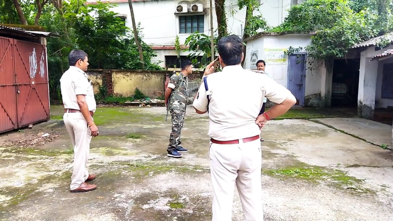 बाइक एंबुलेंस उड़ा ले गए चोर, मरीज बैठे रहे राम भरोसे,जानिए मामला