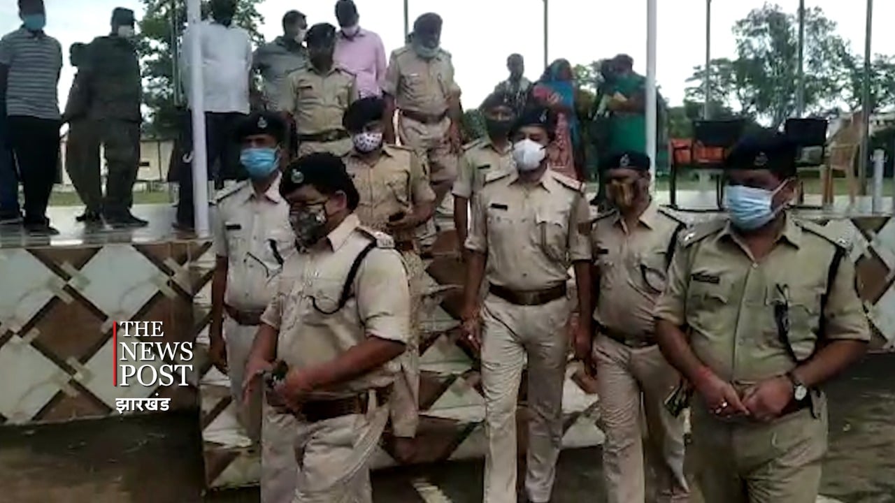 सड़क दुर्घटना में होमगार्ड जवान की मौत, पुलिस लाइन मैदान में दी गई श्रद्धांजलि