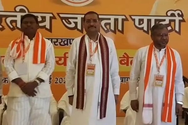 भाजपा के तीन बड़े नेता दिल्ली रवाना, झारखंड की सियासी चर्चा में उबाल