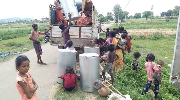 चालीस साल से रह रहे महादलित परिवार को अल्पसंख्यक दबंगों ने गांव से निकाला, जानिए क्या है पूरा मामला